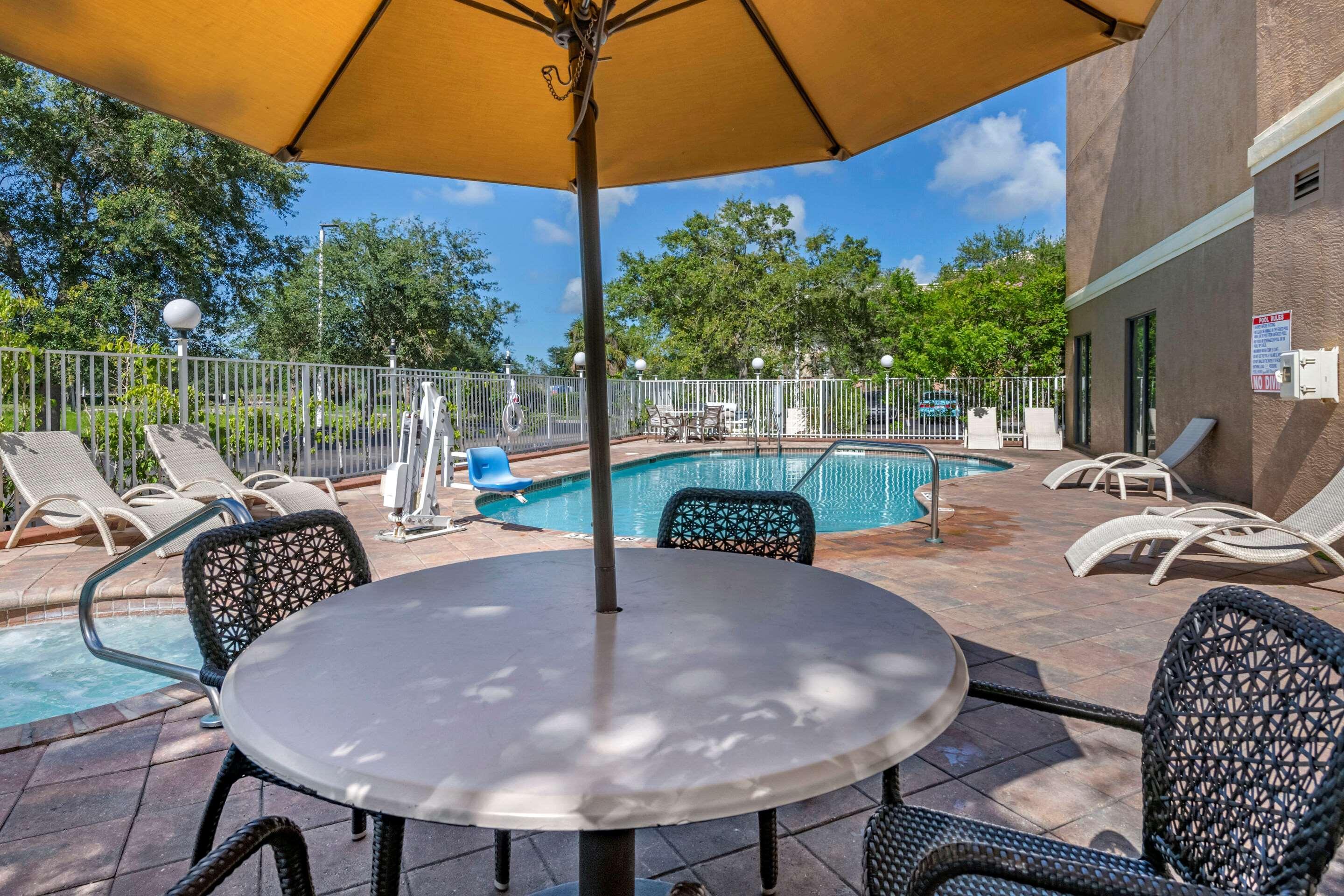 Comfort Suites Fort Pierce I-95 Exteriér fotografie