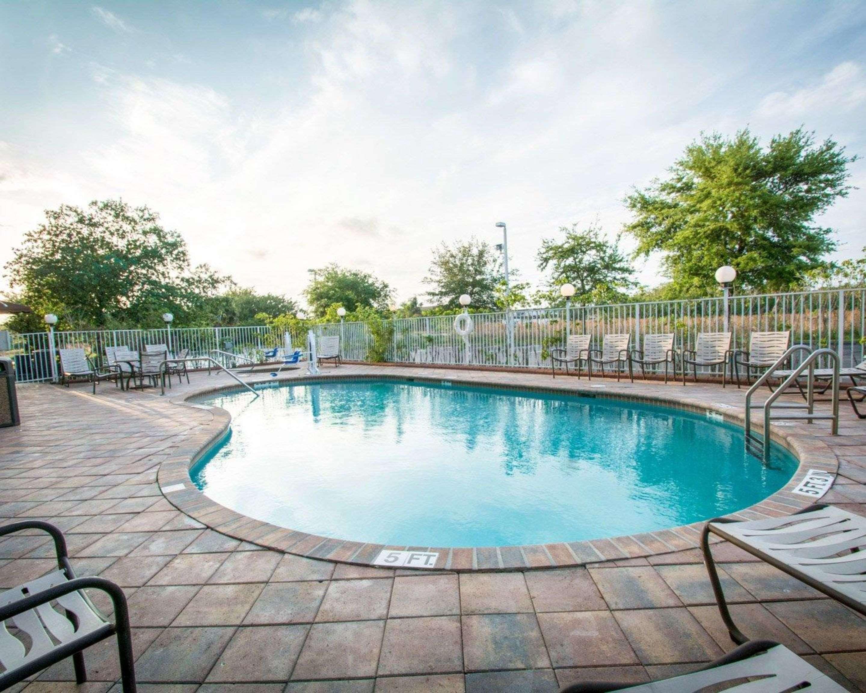 Comfort Suites Fort Pierce I-95 Exteriér fotografie